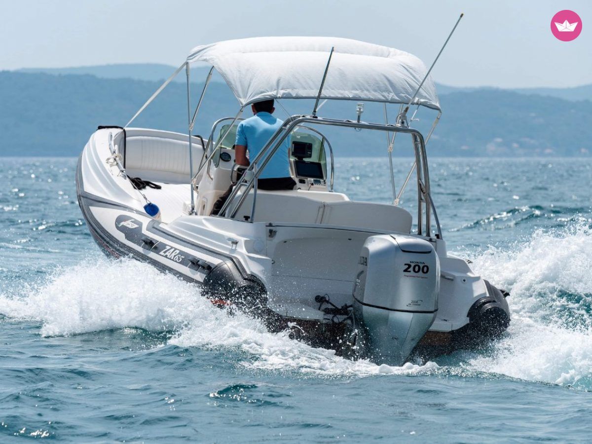 Bateau à moteur Zar Formenti Zar 65 200cv 2