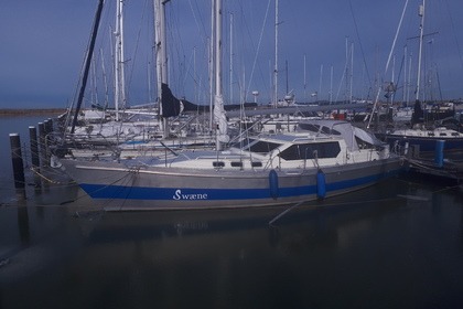 Charter Sailboat Vd Stadt 41 Norman Deck saloon Almere