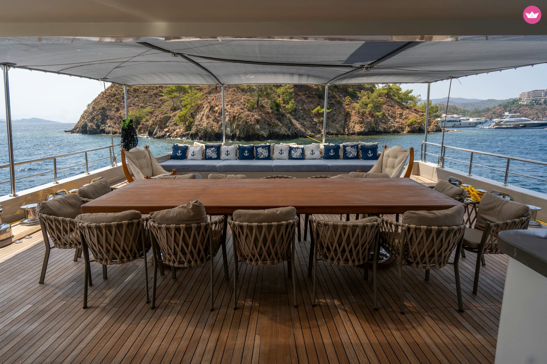 Yacht MOTORSAILER DE LOVE 1500cv 6