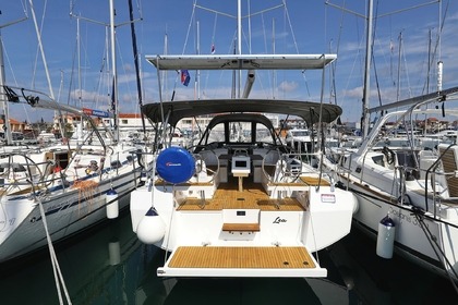 Charter Sailboat  Bavaria C38 Pirovac