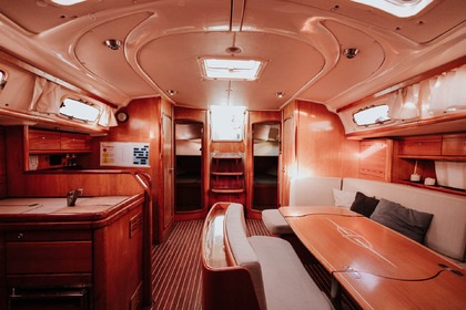 Velero Iorana – Un hogar flotante lleno de historias