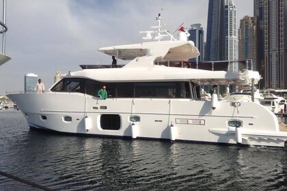 Charter Motorboat 1- AZİMUT 75 22,86 MT 3 CABINS 2009 Dubai