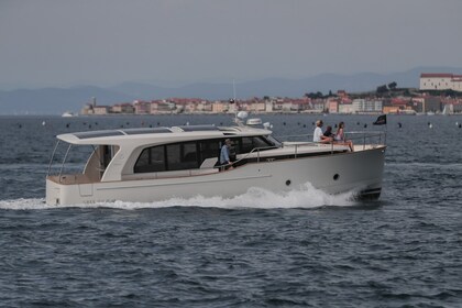 Noleggio Yacht a motore Greenline Yachts Greenline 40 Pola
