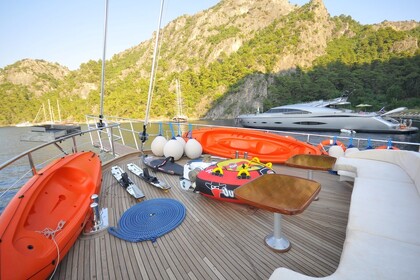 ECE ARİNA – Luxury 24m Gulet with Professional Crew