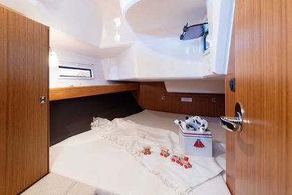 Passe férias inesquecíveis com este veleiro Crui