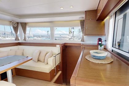 Charter Catamaran  Lagoon 450 Fly Nydri