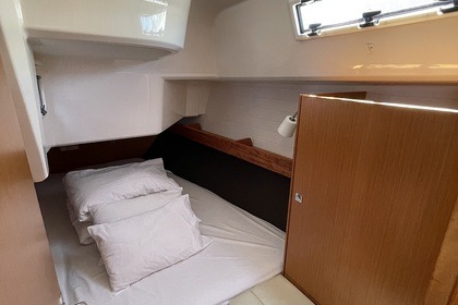 Hyra båt Segelbåt BAVARIA C 37 Kroatien