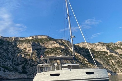 Verhuur Catamaran Fountaine Pajot Astréa 42 Le Grau-du-Roi