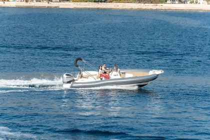 Charter Motorboat Marlin 790 Trogir
