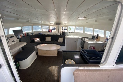 Charter Catamaran Lagoon Lagoon 410 S2 Pointe-a-Pitre