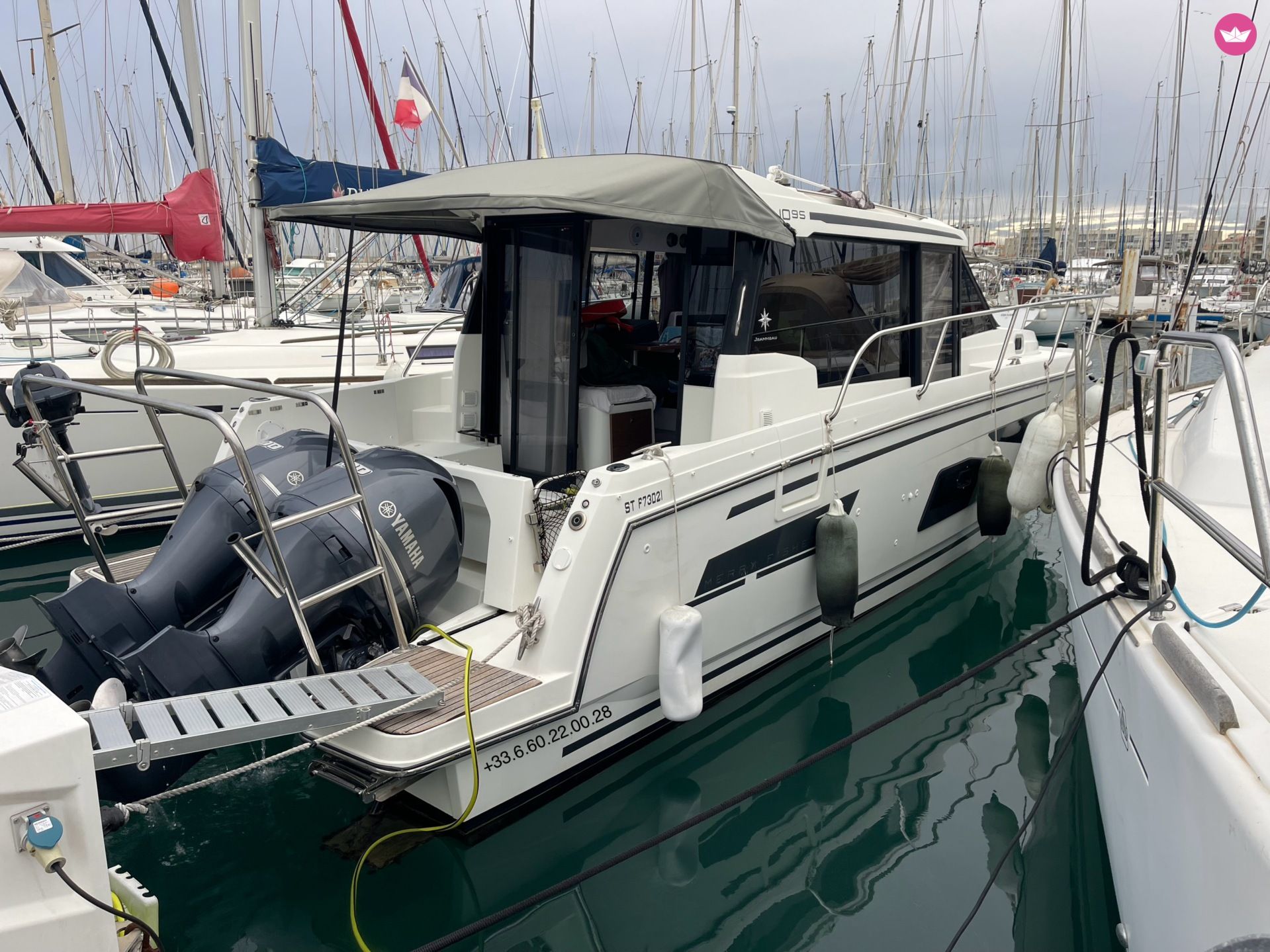 Bateau à moteur Jeanneau Merry Fisher 1095 600cv 4