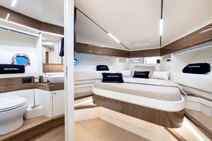 Private luxury cruise - 50ft yacht