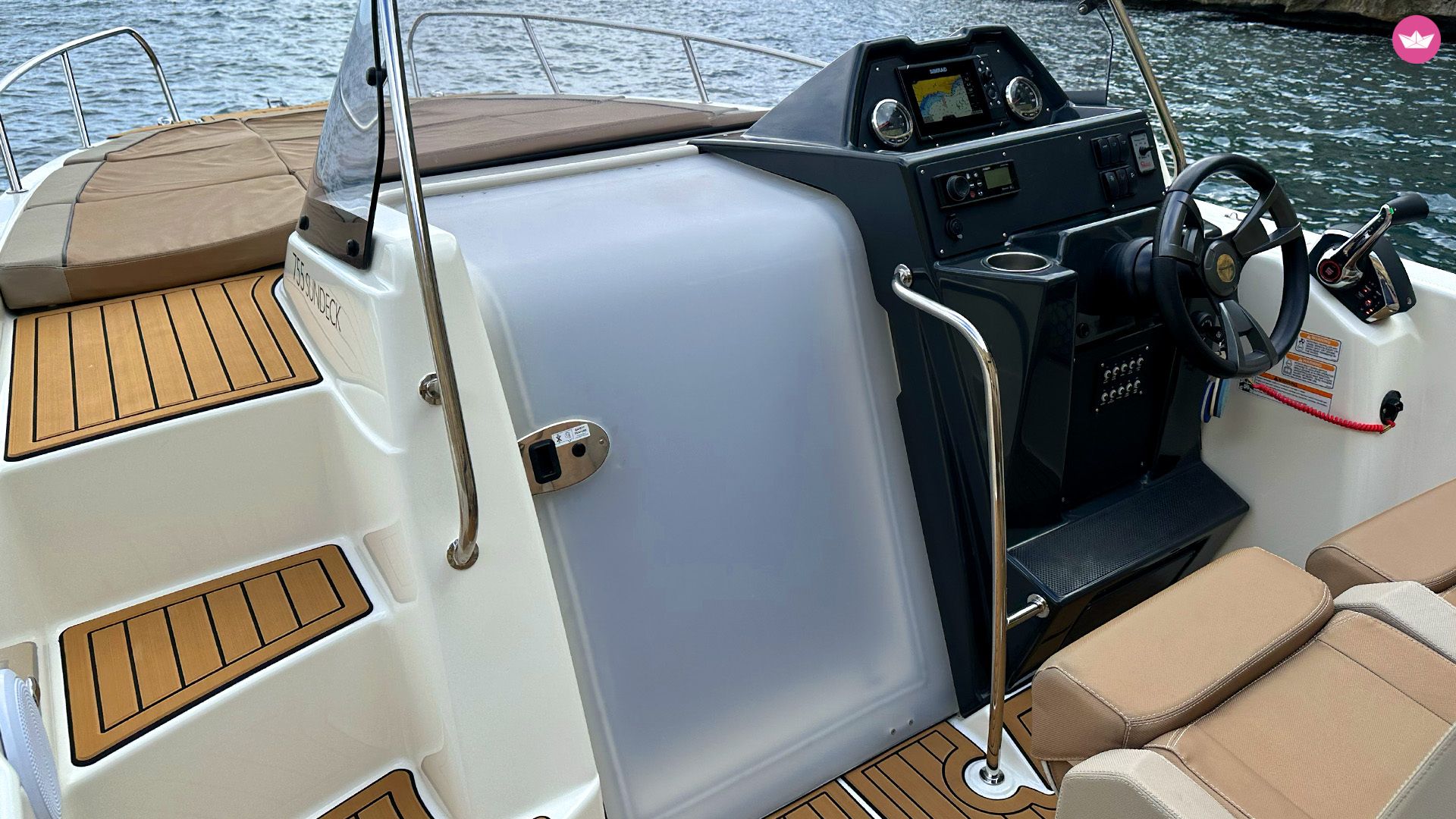 Bateau à moteur Quicksilver Activ 755 Sundeck 250cv 3
