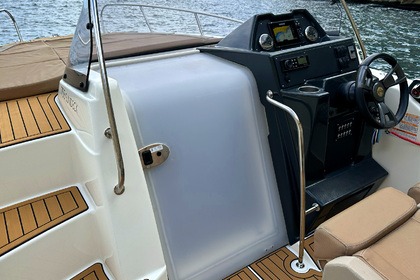 Quicksilver 755 Sundeck - Leon