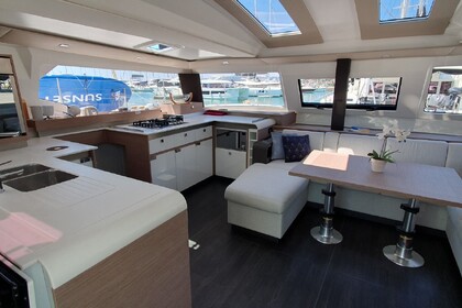 Noleggio Catamarano Fountaine Pajot Fountaine Pajot Elba 45 - 4 + 1 cab. Trogir