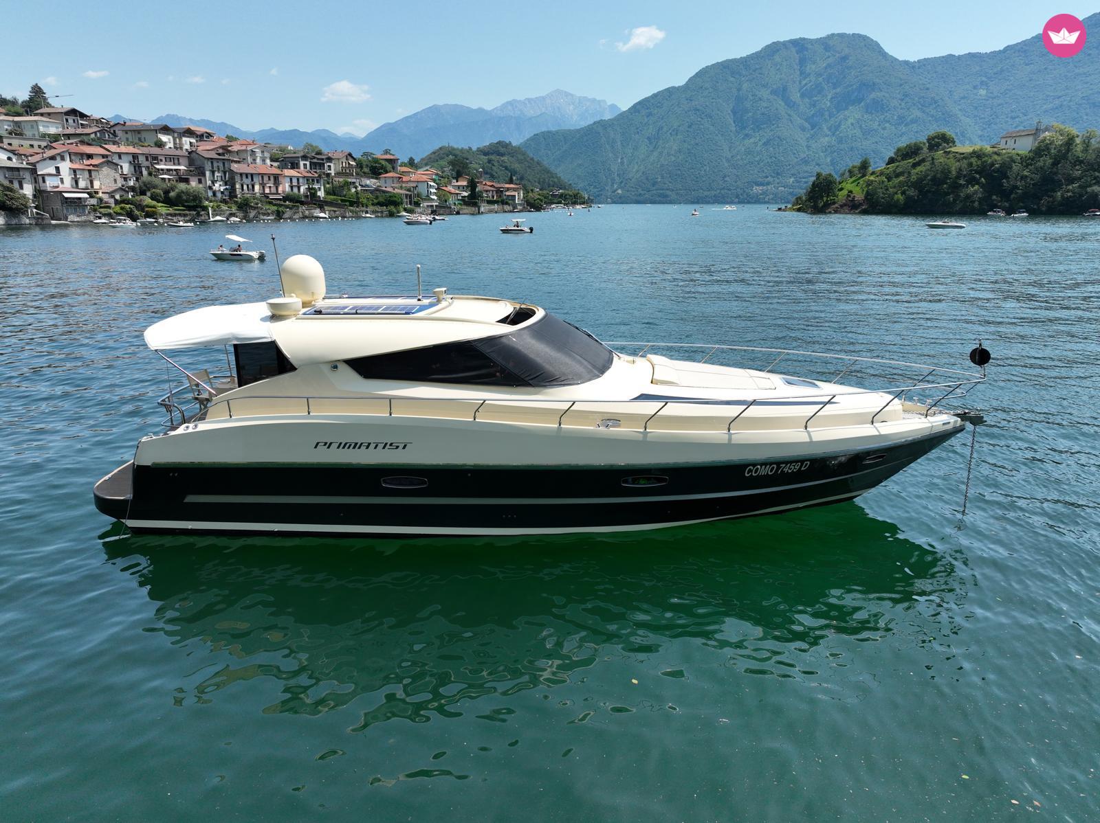 Bateau à moteur Tullio