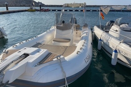 Location Semi-rigide CAPELLI Tempest 700 L'Estartit