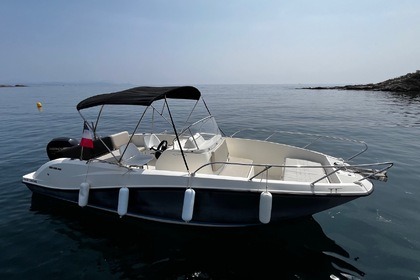 Miete Motorboot Quicksilver Activ 675 Open Saint-Aygulf