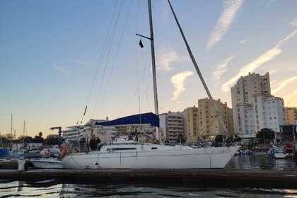 Charter Sailboat Sigma 33 Albufeira