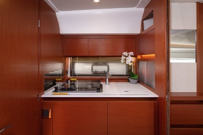 Barca a motore JEANNEAU LEADER 36 520hp