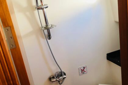 Princess Motoryacht with a capacity of 4 people