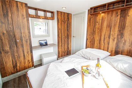 Houseboat of 10.3 meters for rent in Hennigsdorf,