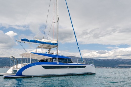 Rental Catamaran Luna 49 Split