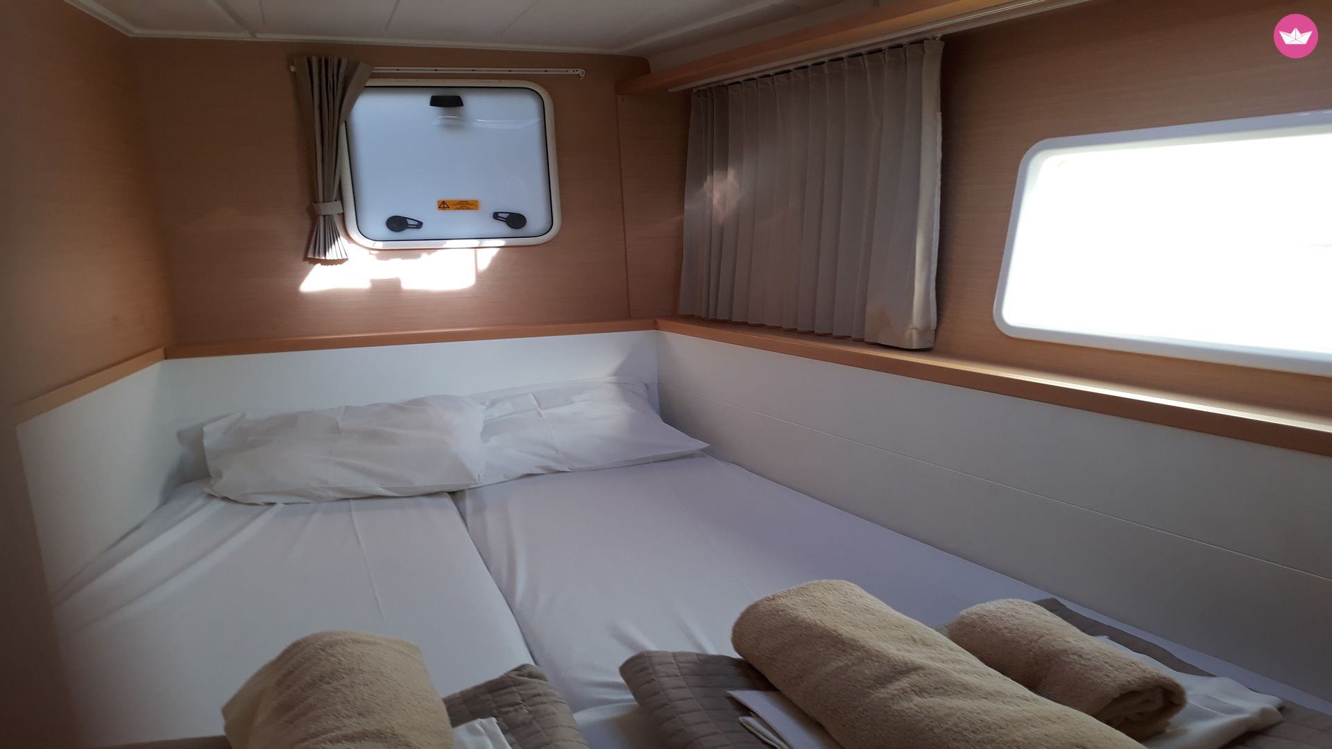 Lagoon 400 S2 in Athens for hire