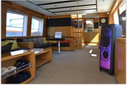 30mt Amazing superyacht with jacuzzi B1