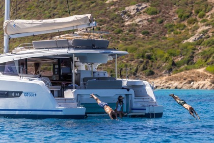 Location Catamaran Fountaine Pajot New 44 Portimão