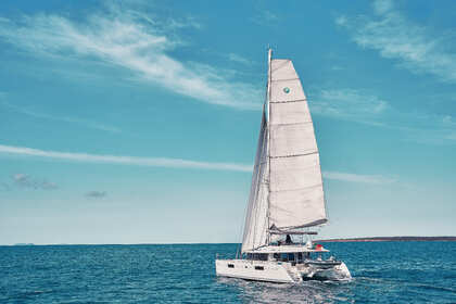 Hire Catamaran Lagoon 560 FULL LUXE Mallorca