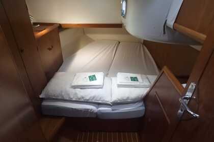 Sailingblue in Toscana su Jeanneau sun odissey 45.2 (14mt)