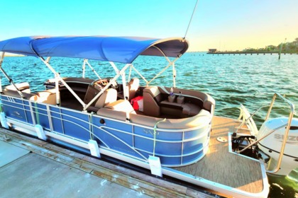 Rental Motorboat Benington 23SX Luxory Tritoon Galveston