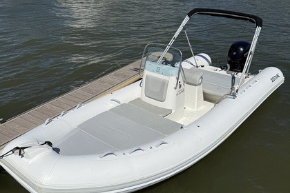 Location Bateau à moteur Zodiac Medline 660 Hyères
