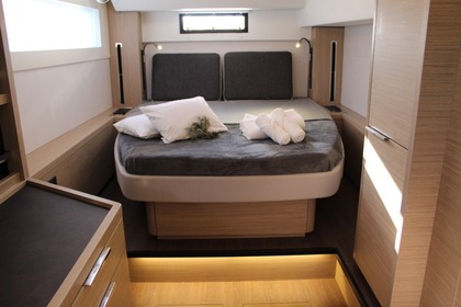 Lagoon 46 CHANGES. Dingy 25 PH FREE!