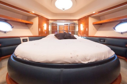 Deal of the Week! Azimut Flybridge 62 Ft Yacht for Rent in Cartagena, Colombia