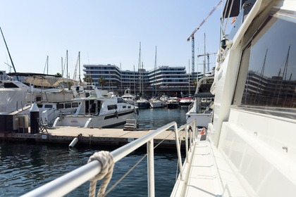 Motora con solarium Gallart 13.50