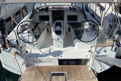 Hire Sailboat Jeanneau Sun Odyssey 410 - 3 cab. Castellammare di Stabia