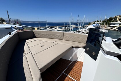 SilverYacht Silver 555