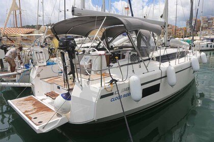 Charter Sailboat Bavaria Yachtbau Bavaria C38 Palma de Mallorca