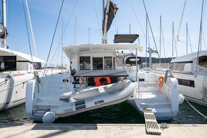 Location Catamaran Lagoon-Bénéteau Lagoon 40 - 4 + 2 cab Pomer