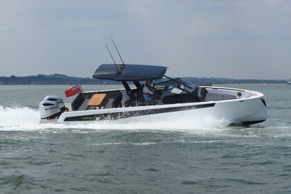 Hire Motorboat Virtue V10 Top Cannigione