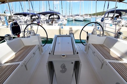 Noleggio Barca a vela BENETEAU OCEANIS 45 Croazia