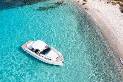 Hyra båt Motorbåt Solaris Power 40 Porto Rotondo