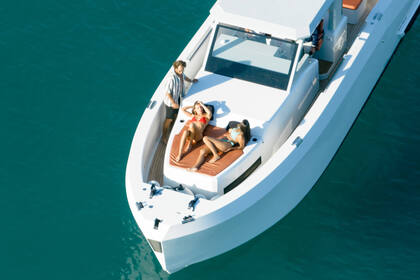 Experience Luxury and Safety Aboard the Mazu Yachts 42!