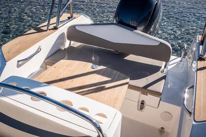Location Semi-rigide Capelli Tempest 700 Hyères