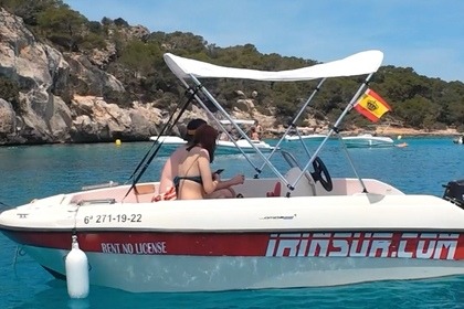 Détendez-vous à bord de ce bateau sans permis à