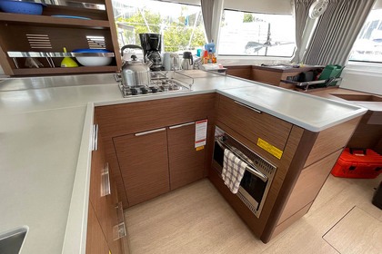 Hire Catamaran Lagoon-Bénéteau Lagoon 46 - 4 + 2 cab. Tortola