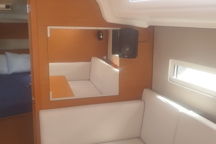 Hyra båt Segelbåt Jeanneau Sun Odyssey 410 - 3 cab. Tropea
