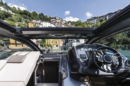 Location Yacht à moteur Cranchi Yachts Cranchi M44 HT Beaulieu-sur-Mer
